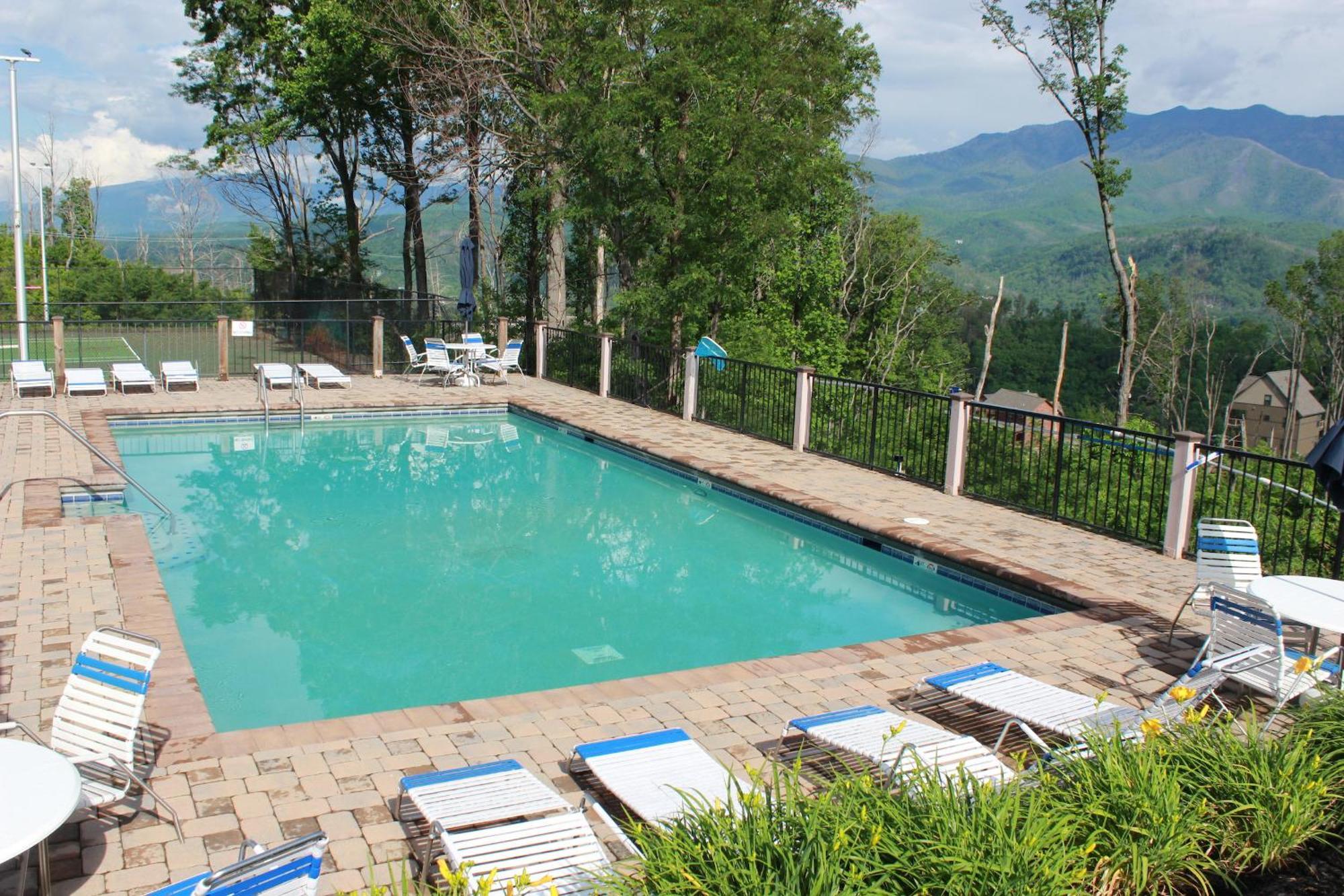 Heavenly View - Bear Themed Cabin, Hottub, Dog-Friendly, Near Гатлинбург Экстерьер фото