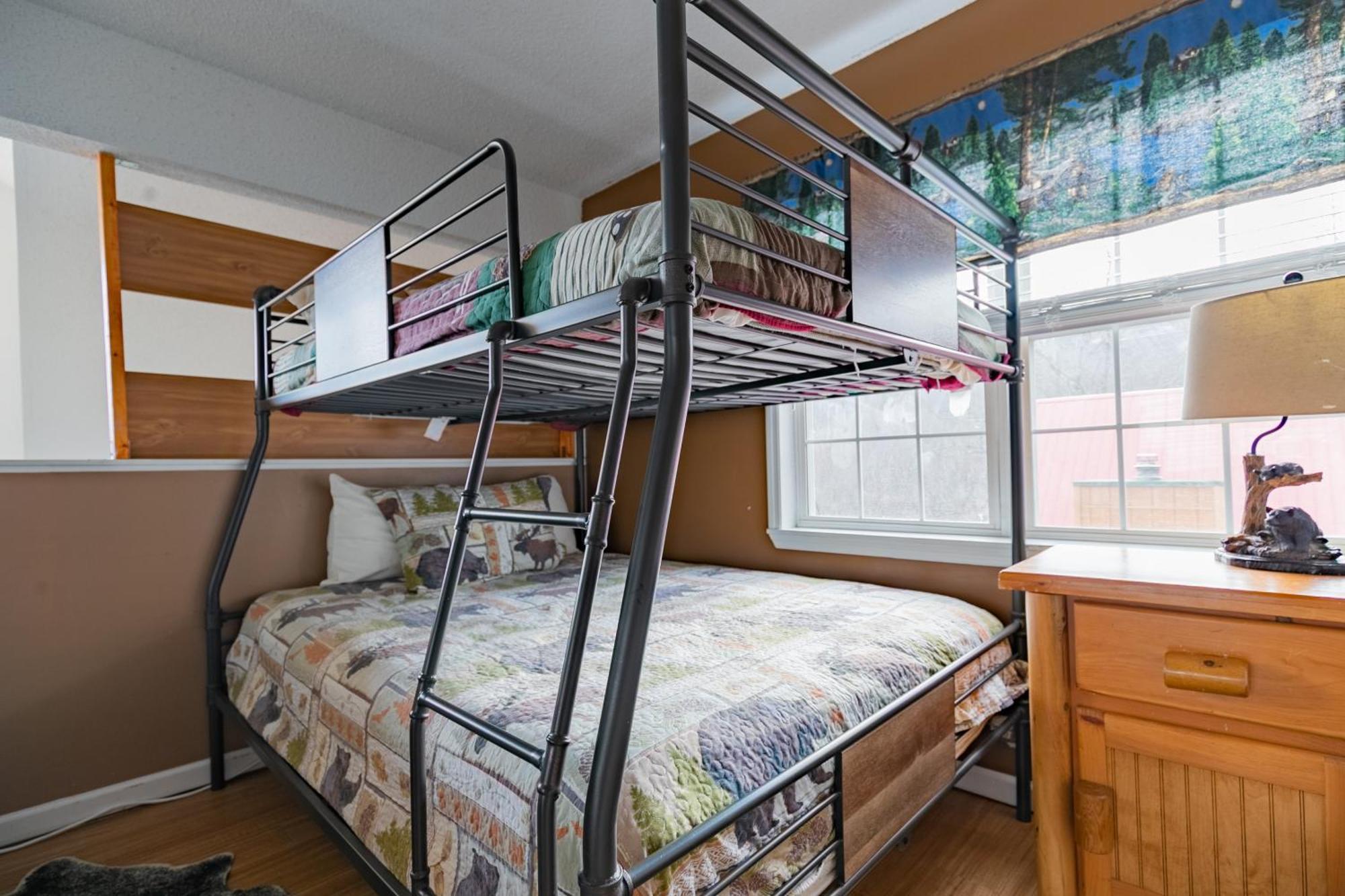 Heavenly View - Bear Themed Cabin, Hottub, Dog-Friendly, Near Гатлинбург Экстерьер фото