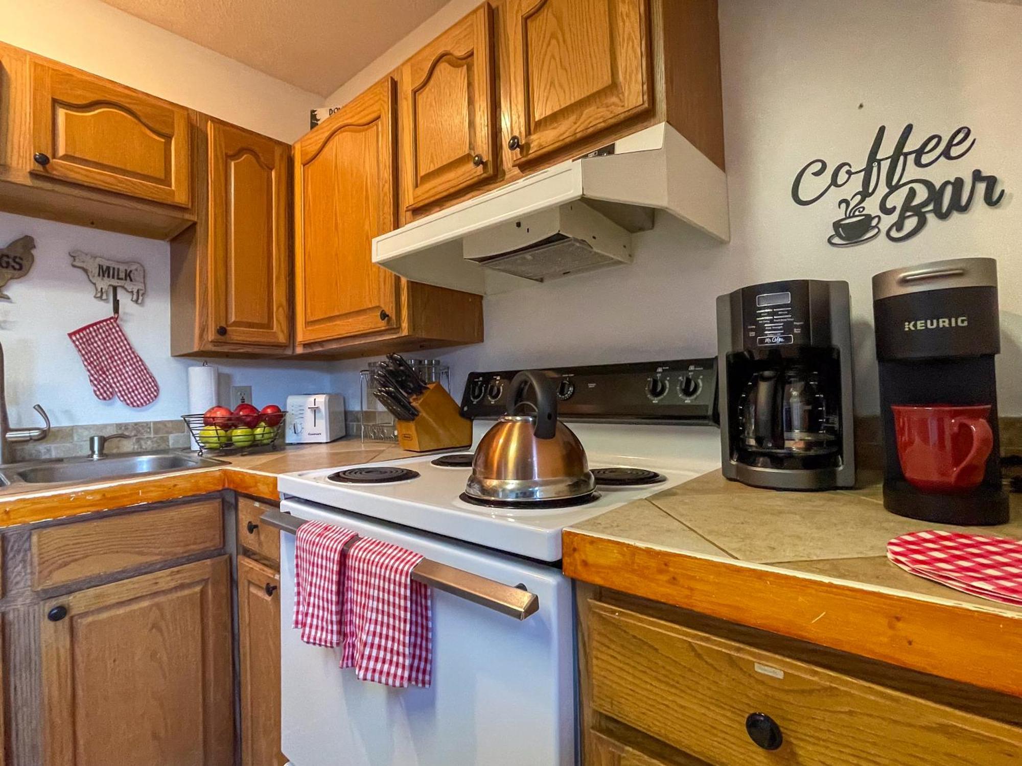Heavenly View - Bear Themed Cabin, Hottub, Dog-Friendly, Near Гатлинбург Экстерьер фото